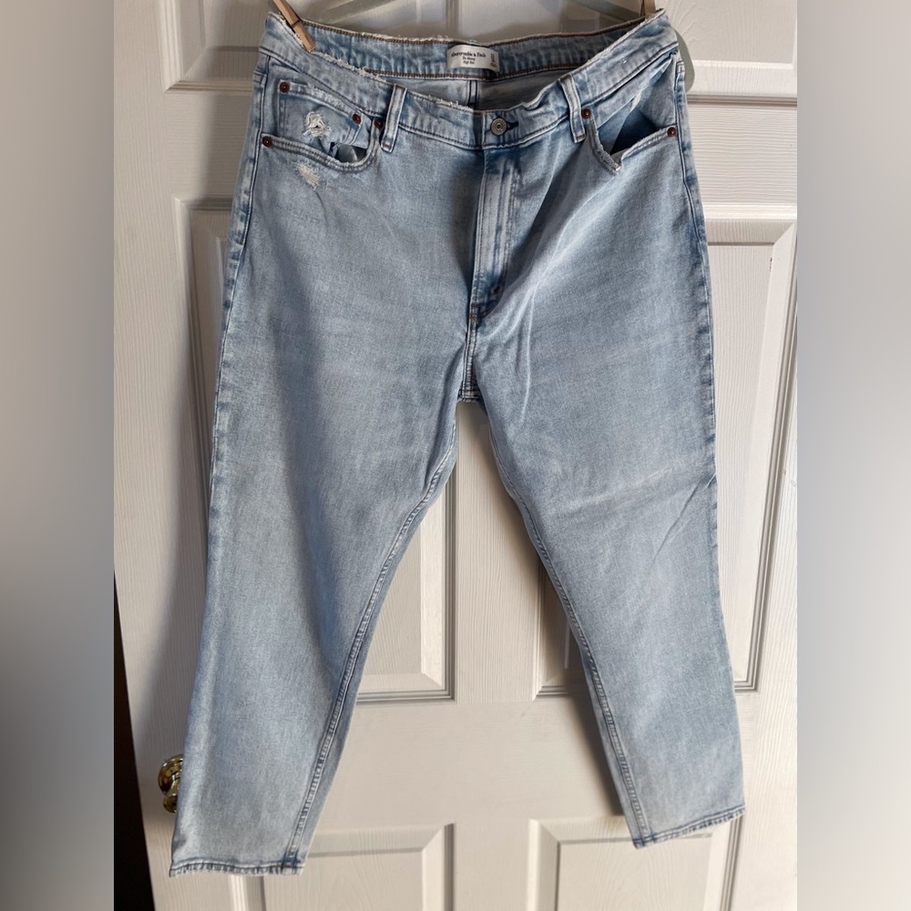 NWT Abercrombie and fitch jeans